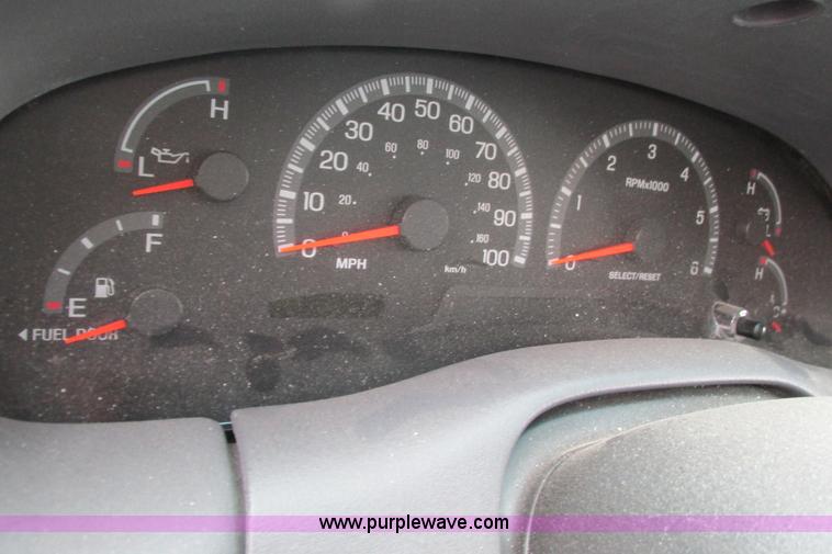 image for item F8597 2000 Ford F150 XLT SuperCab pickup truck