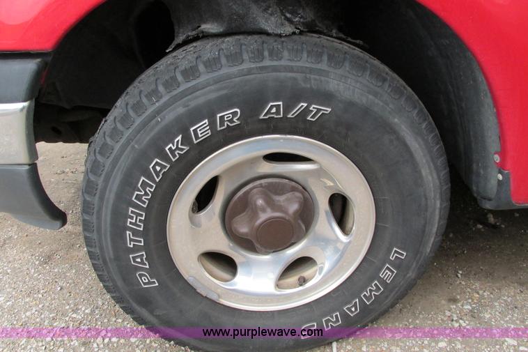 image for item F8597 2000 Ford F150 XLT SuperCab pickup truck