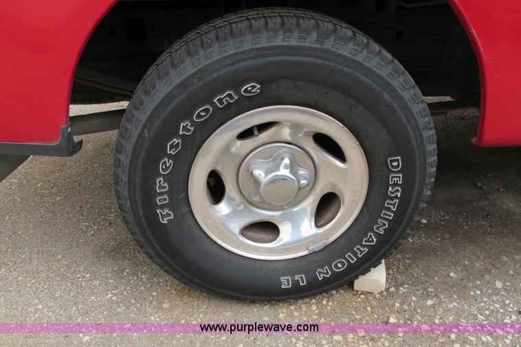 image for item F8597 2000 Ford F150 XLT SuperCab pickup truck