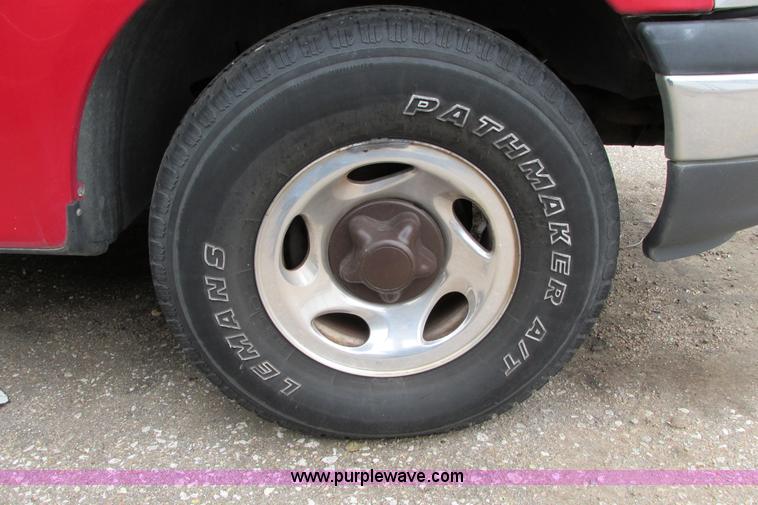 image for item F8597 2000 Ford F150 XLT SuperCab pickup truck