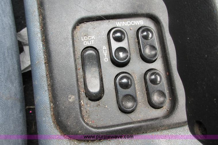 image for item F8598 1994 Chevrolet Cavalier RS