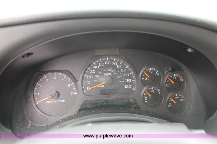 image for item W9440 2003 Chevrolet Trailblazer LS