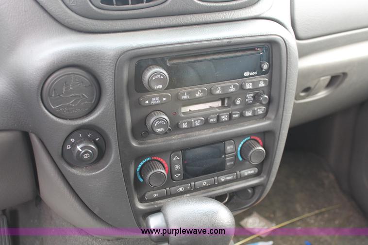 image for item W9440 2003 Chevrolet Trailblazer LS