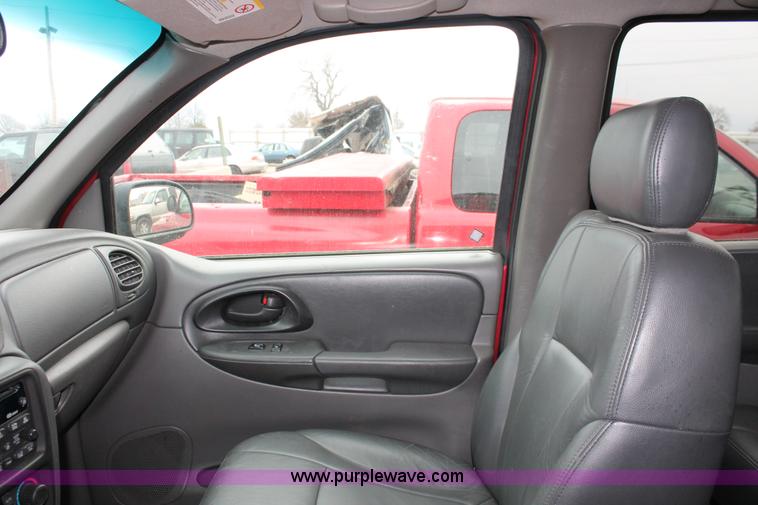 image for item W9440 2003 Chevrolet Trailblazer LS