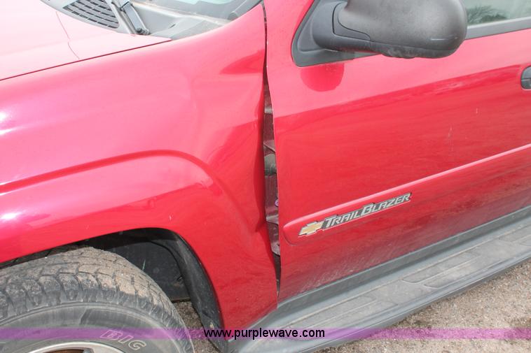 image for item W9440 2003 Chevrolet Trailblazer LS