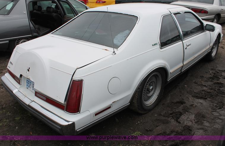 image for item W9441 1988 Lincoln Mark VII LSC