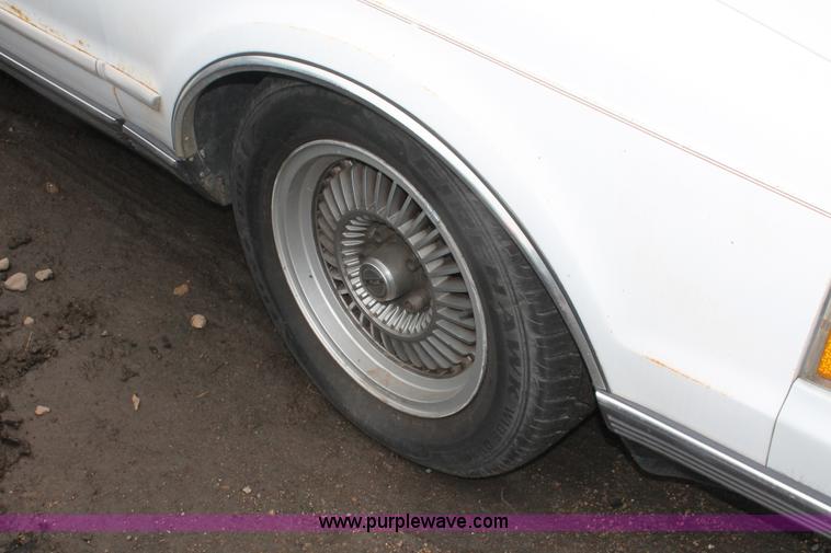 image for item W9441 1988 Lincoln Mark VII LSC