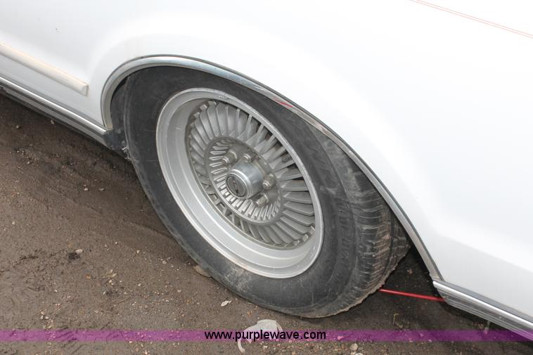 image for item W9441 1988 Lincoln Mark VII LSC