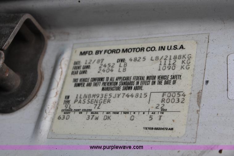 image for item W9441 1988 Lincoln Mark VII LSC