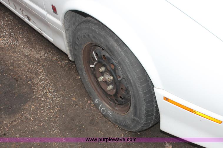 image for item W9445 1994 Saturn SL SL2