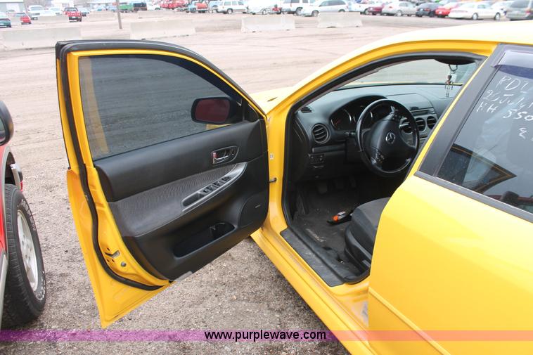 image for item W9447 2003 Mazda A6S