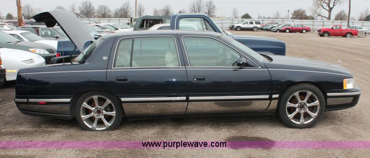 image for item W9448 1999 Cadillac DeVille
