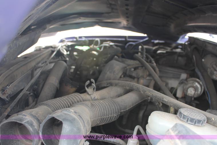 image for item W9449 1995 Ford F150 XL pickup truck