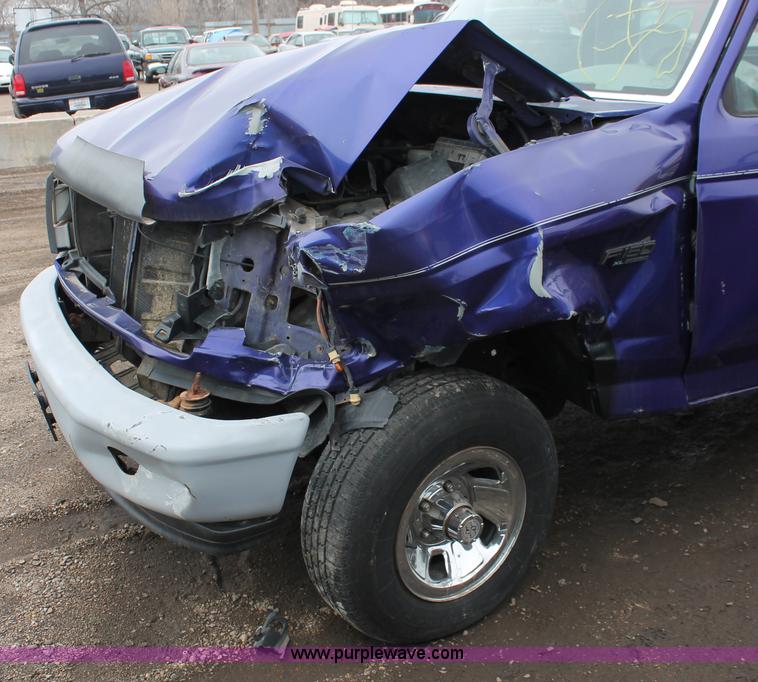 image for item W9449 1995 Ford F150 XL pickup truck