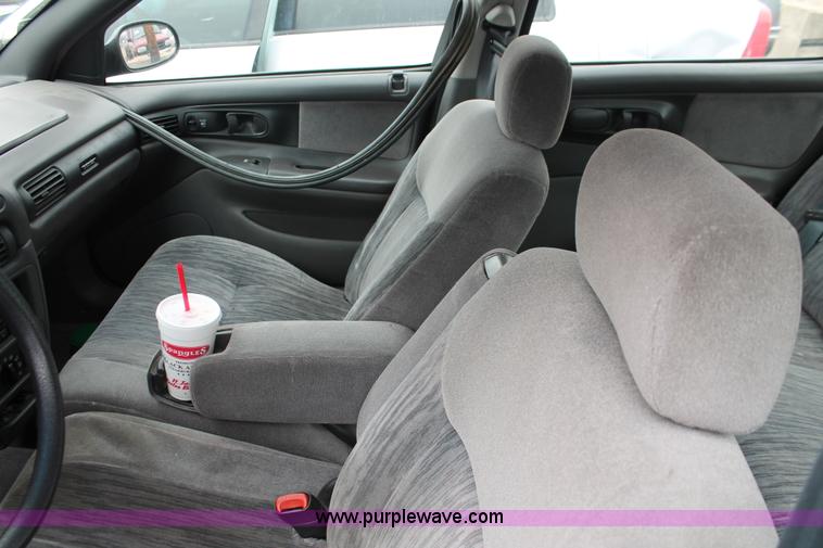 image for item W9450 1996 Dodge Intrepid