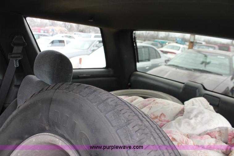 image for item W9453 1999 Chevrolet Blazer SUV