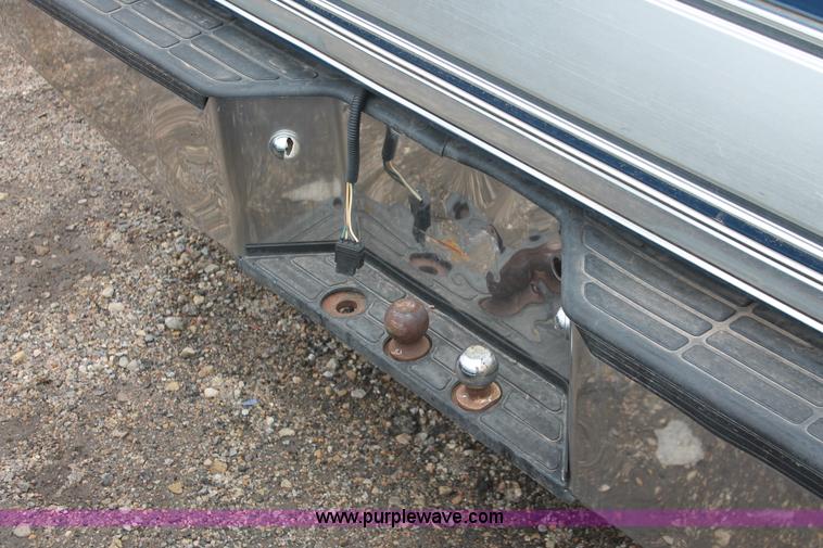 image for item W9456 1987 GMC Sierra 1500 pickup truck