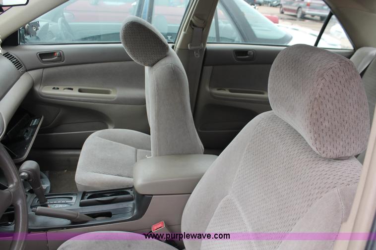 image for item W9458 2003 Toyota Camry