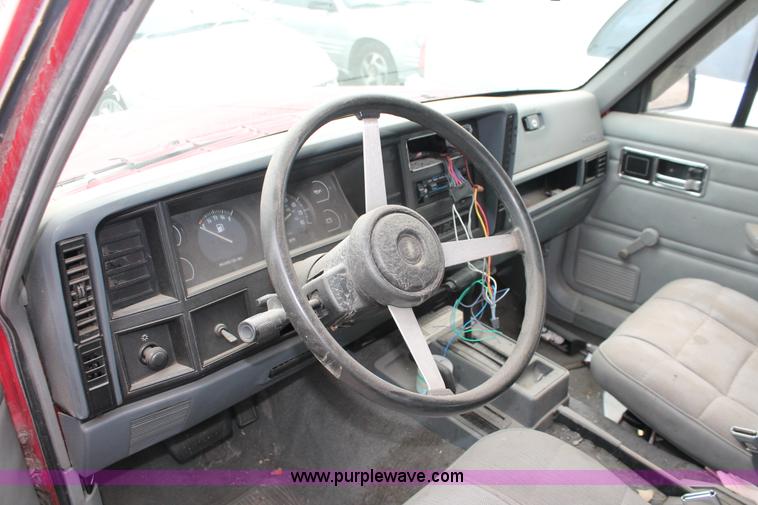 image for item W9460 1992 Jeep Cherokee