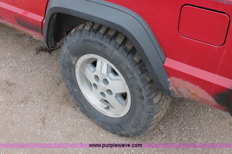 image for item W9460 1992 Jeep Cherokee