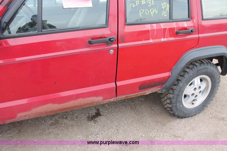 image for item W9460 1992 Jeep Cherokee