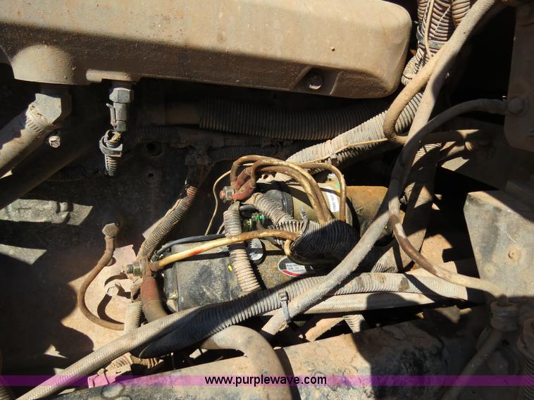 image for item B4653 1996 Freightliner FLD120 semi truck