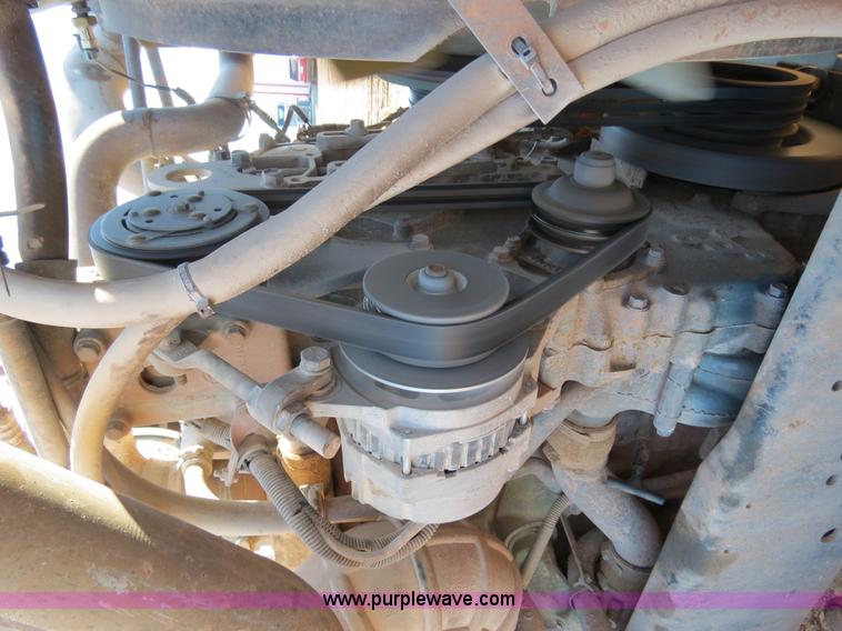 image for item B4653 1996 Freightliner FLD120 semi truck