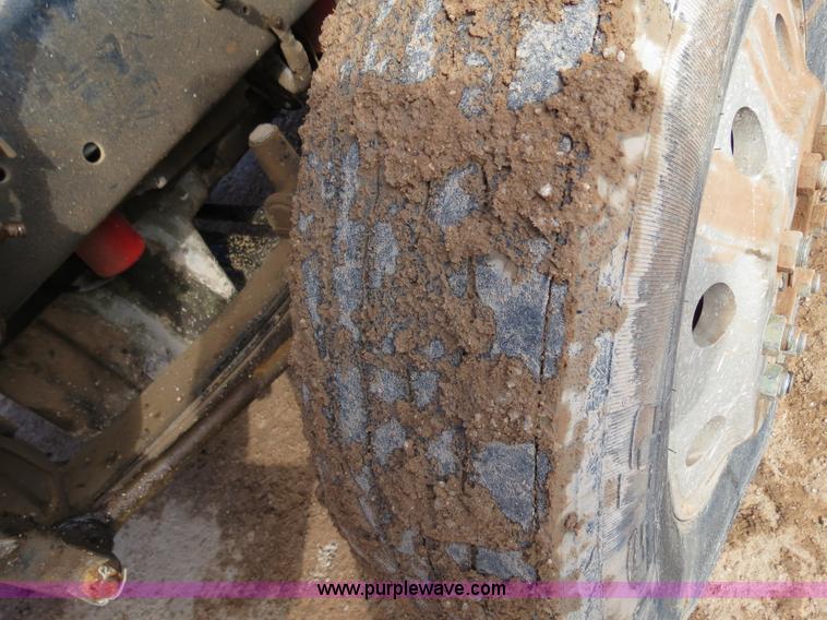 image for item B4654 1995 Freightliner FLD120 semi truck