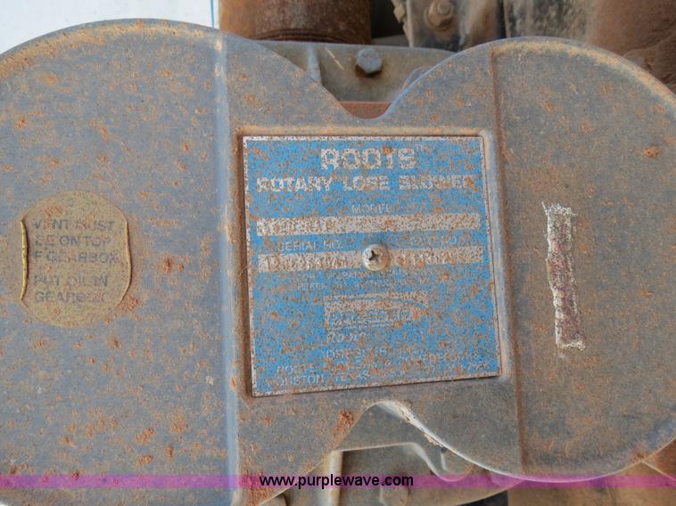 image for item B4654 1995 Freightliner FLD120 semi truck