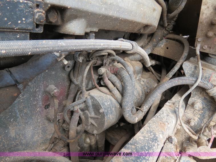 image for item B4655 1995 Freightliner FLD120 semi truck