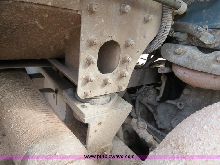 image for item B4655 1995 Freightliner FLD120 semi truck