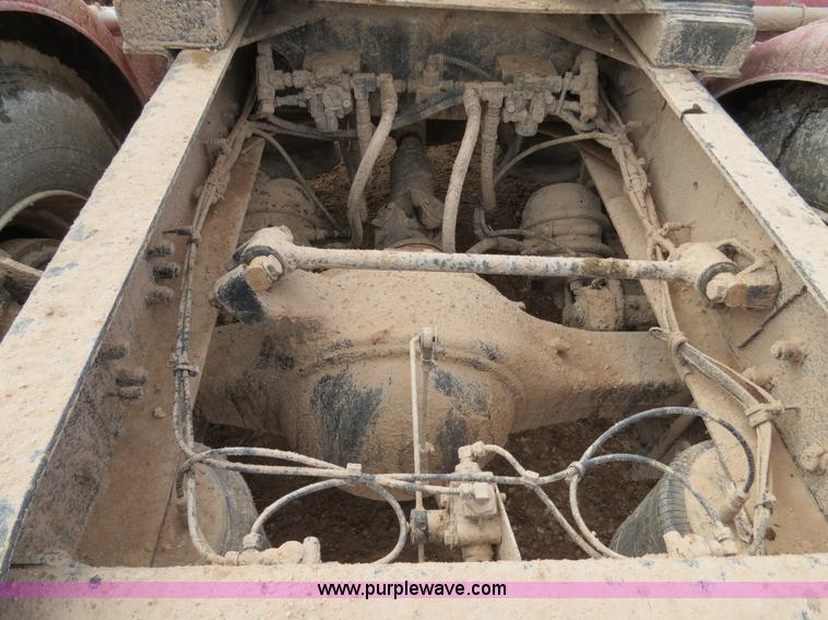 image for item B4655 1995 Freightliner FLD120 semi truck