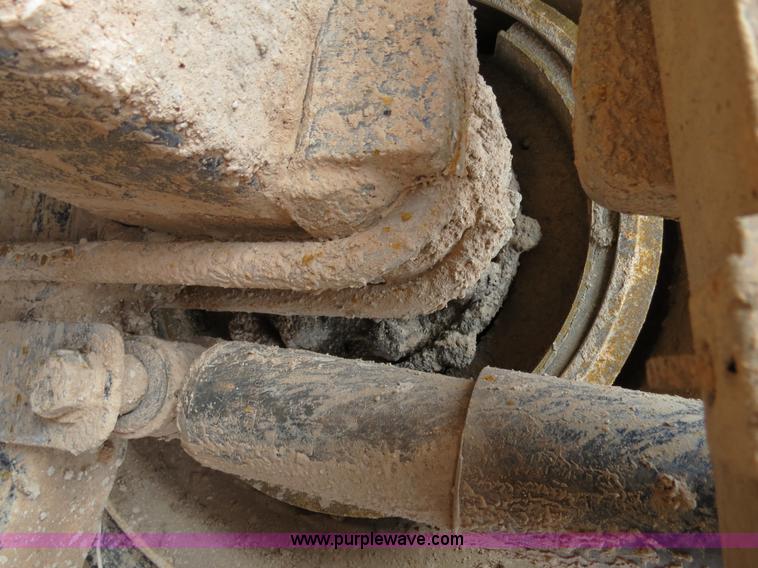 image for item B4655 1995 Freightliner FLD120 semi truck