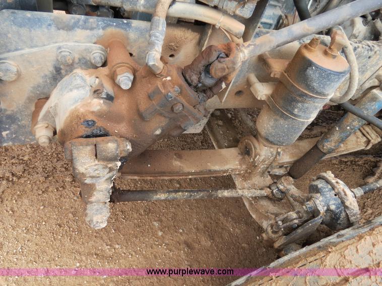 image for item B4656 1994 Freightliner FLD120 semi truck