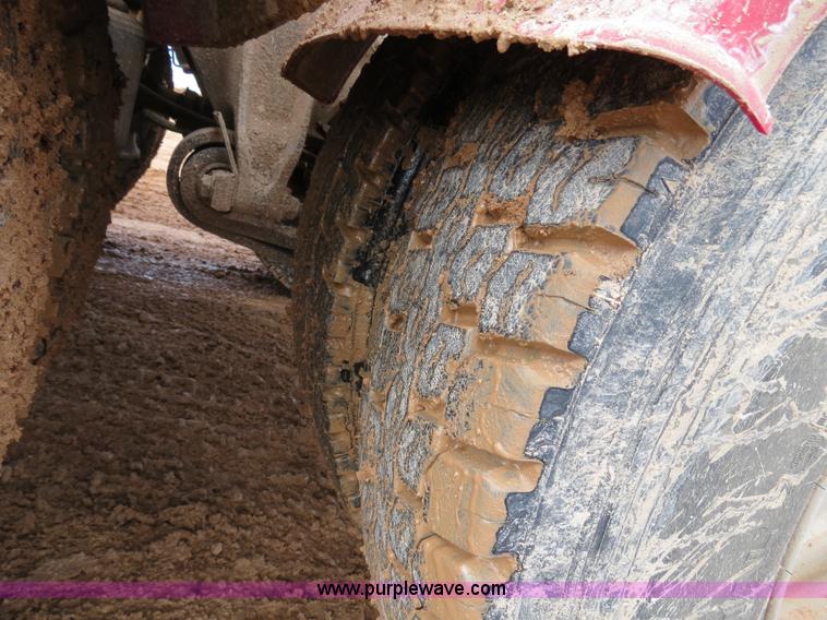 image for item B4656 1994 Freightliner FLD120 semi truck