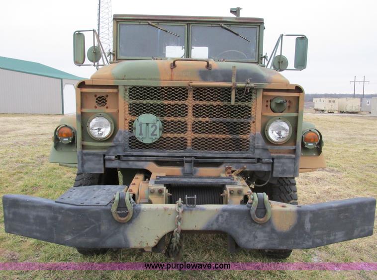 image for item E2828 1985 Am General M925 military truck