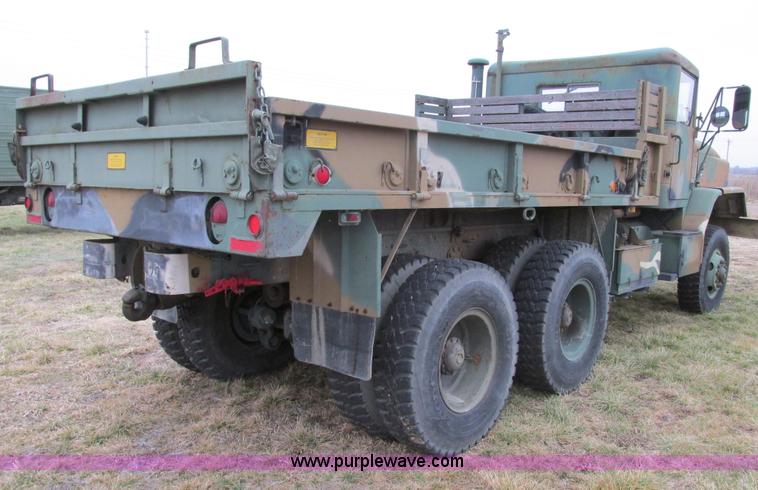 image for item E2828 1985 Am General M925 military truck