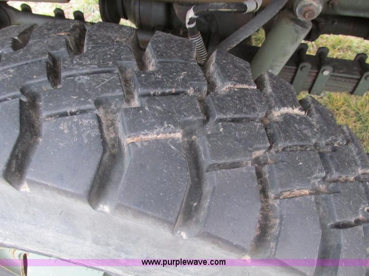 image for item E2828 1985 Am General M925 military truck