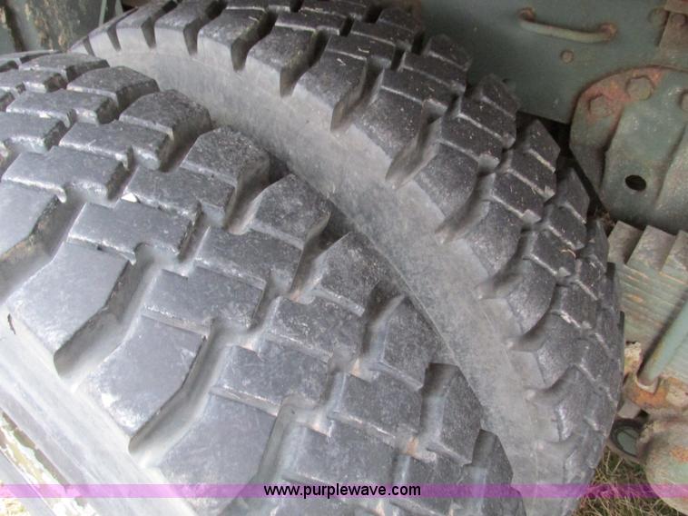 image for item E2828 1985 Am General M925 military truck