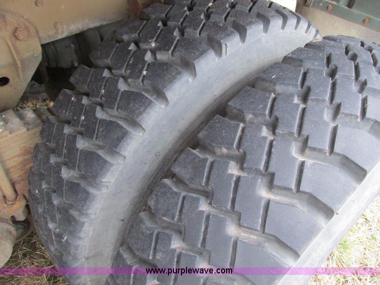 image for item E2828 1985 Am General M925 military truck