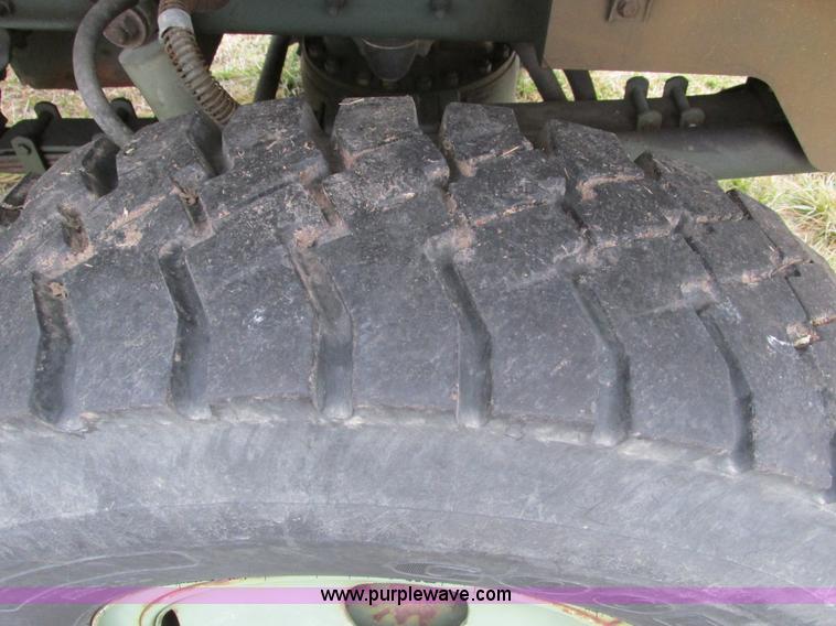 image for item E2828 1985 Am General M925 military truck