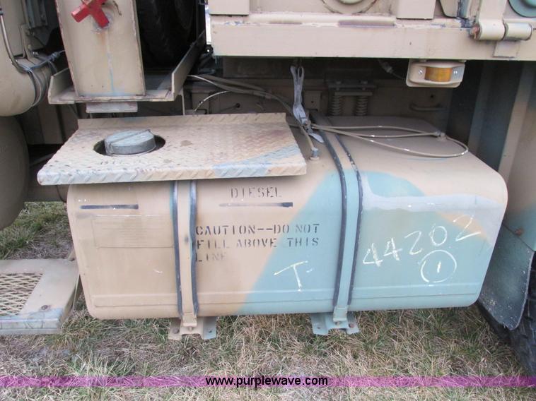 image for item E2828 1985 Am General M925 military truck