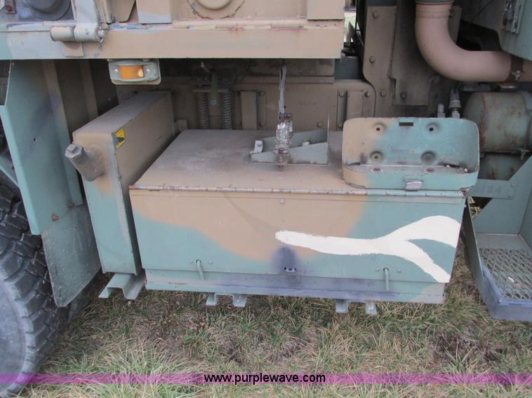image for item E2828 1985 Am General M925 military truck
