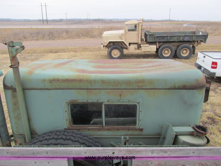 image for item E2828 1985 Am General M925 military truck