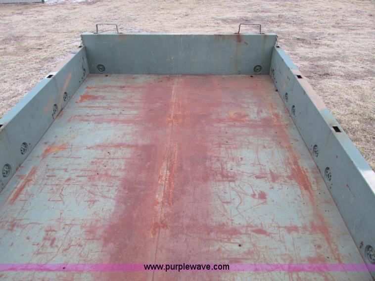 image for item E2828 1985 Am General M925 military truck