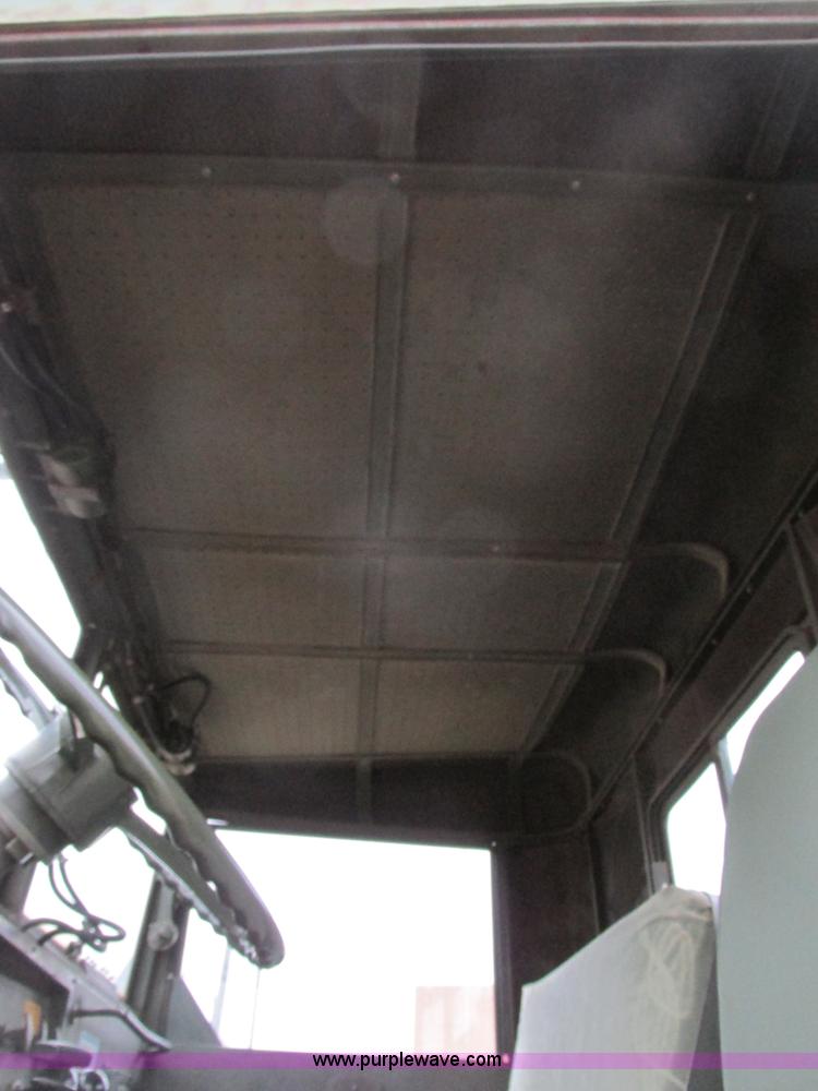 image for item E2828 1985 Am General M925 military truck