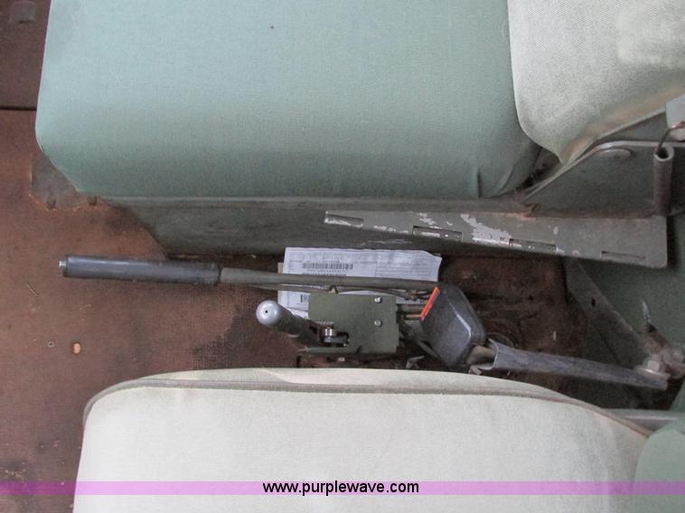 image for item E2828 1985 Am General M925 military truck