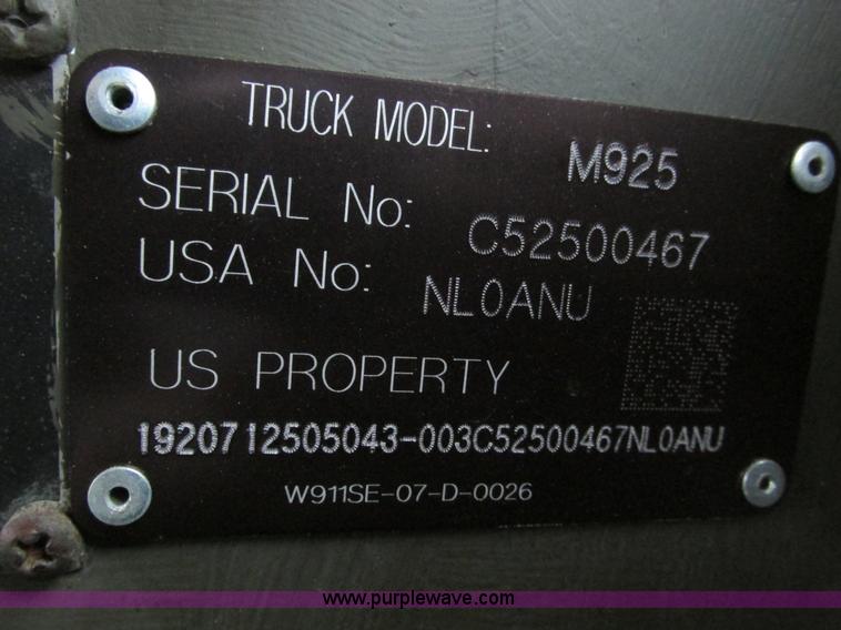 image for item E2828 1985 Am General M925 military truck