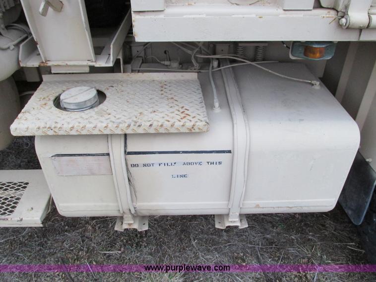 image for item E2830 1985 Am General M923 military truck