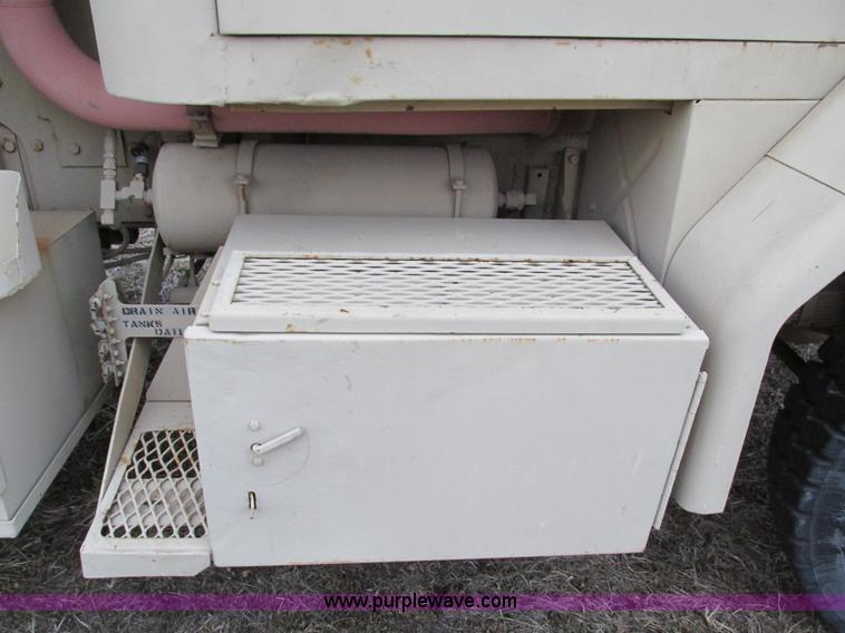 image for item E2830 1985 Am General M923 military truck